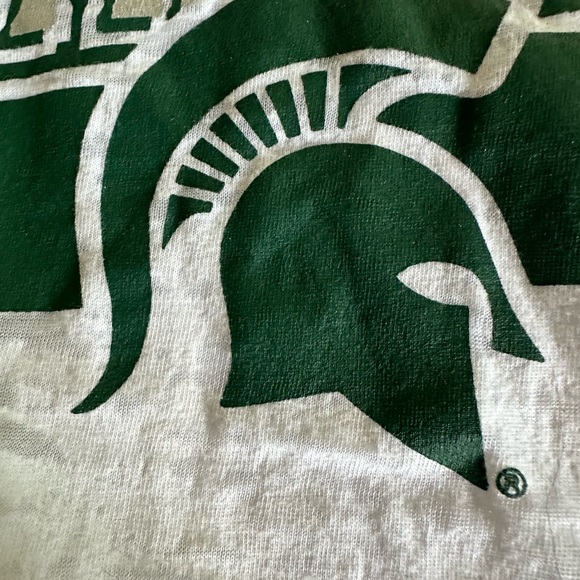 Campus LifeStyle Women’s Medium Michigan State Spartans Lightweight T-Shirt! - Picture 3 of 15